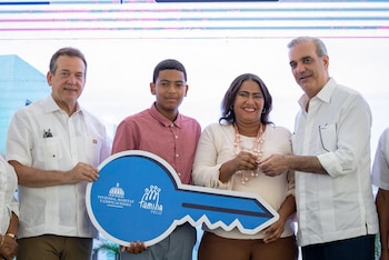 El 58% de las propiedades del Residencial Nueva Esperanza fue entregado a mujeres como parte de la política de equidad del plan habitacional. (Foto cortesía Presidencia de la República Dominicana)