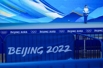 A volunteer attends the rehearsal