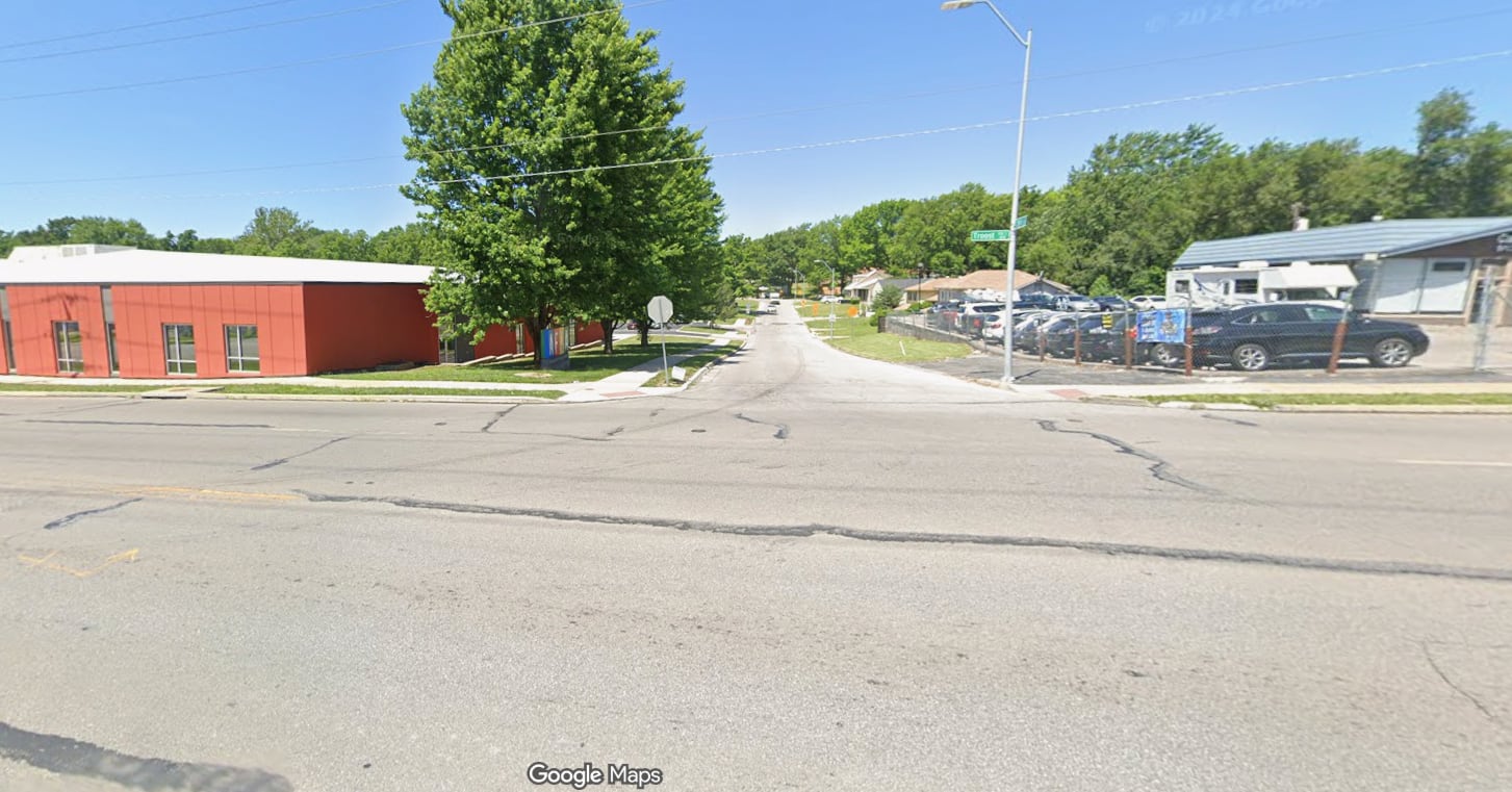 Un tiroteo en Kansas City dejó nueve heridos en Troost Avenue al 7900 a pocos días del inicio de la Copa Mundial de la FIFA (Captura Google Maps)