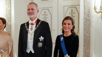 El rey Felipe VI reconquista a la reina Letizia con sus palabras en finés: sus carcajadas cómplices ante la destreza del monarca