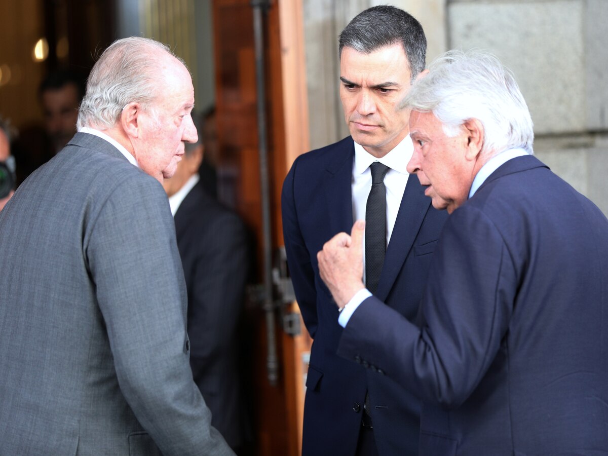 El Gobierno deja en manos de Casa Real la participación de Juan Carlos I en los actos por los 50 años de la muerte de Franco - Infobae