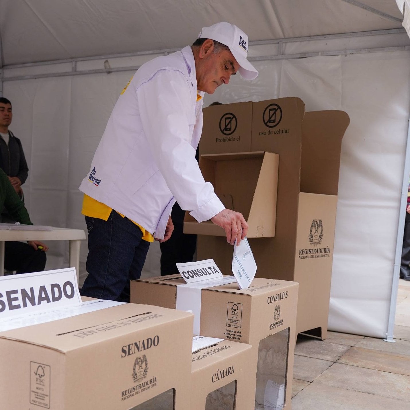 El Procurador General, Gregorio Eljach, votó en el Capitolio Nacional - crédito @PGN_COL/X