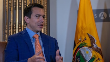 Ecuador destina 22 millones a compensar la factura de la luz de un millón de afectados por apagones de abril