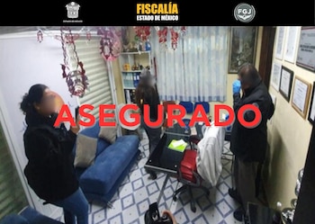 Fotografía de agentes de la