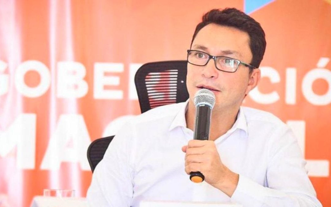 El candidato presidencial también aseguró que su largo historial judicial contó con más de setecientas denuncias ante órganos de control y una condena que lo llevó injustamente a prisión durante cinco años - crédito Gobernación Del Magdalena