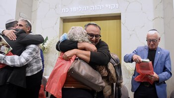 El abrazo entre los ex