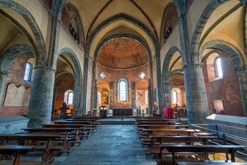 Interior de la Sacra di