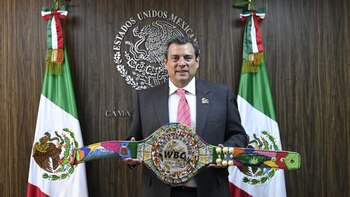 Mauricio Sulaimán presentó el cinturón