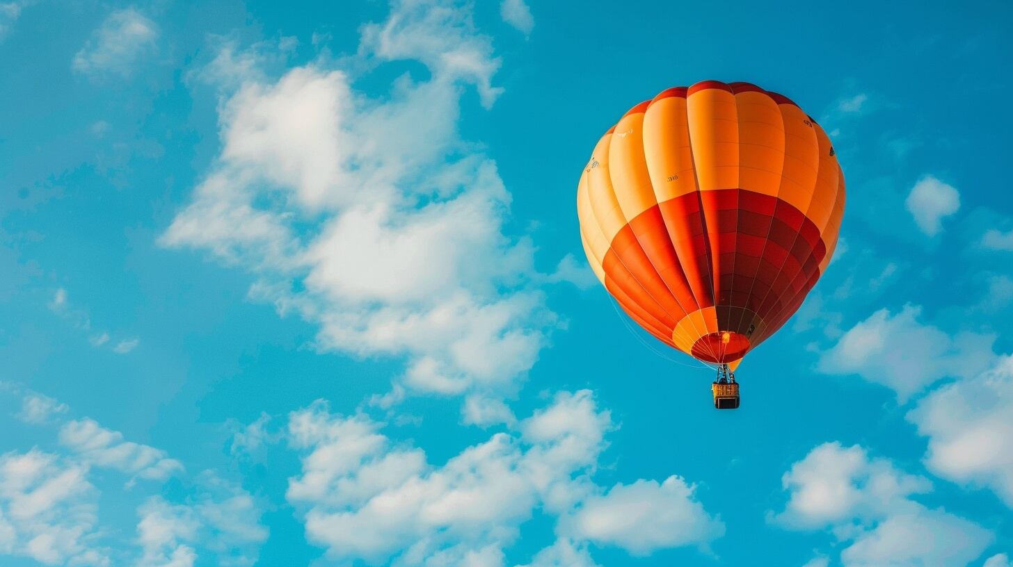 Los vuelos en globo aerostático al amanecer permiten disfrutar vistas panorámicas de San Miguel de Allende y su entorno rural en un contexto exclusivo. (Imagen Ilustrativa Infobae)