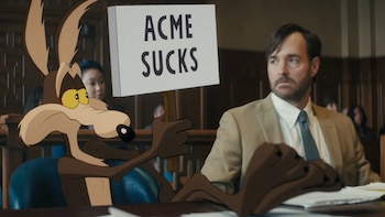 La previamente cancelada ‘Coyote vs. Acme’ presenta su primer adelanto y confirma su estreno para este año