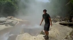 Un argentino en el río más caliente y misterioso del mundo, donde las temperaturas llegan a 90 grados y la vida animal es imposible