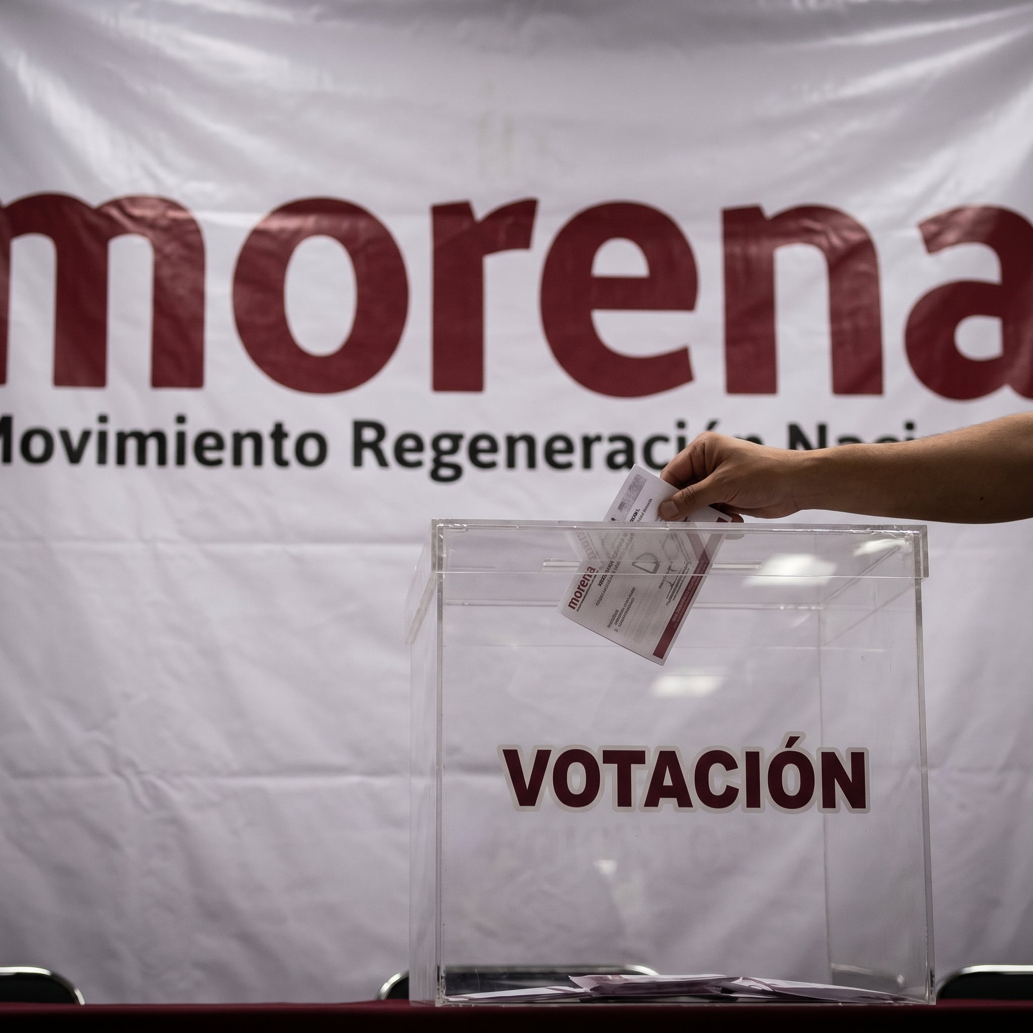 Morena comienza a perfilar a sus posibles candidatos para 2027 con una ola de licencias en el Congreso de la Unión.