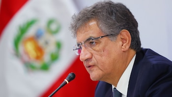 Gobierno reconoce que la IA sí amenaza el empleo de peruanos y analizará cómo evitarlo