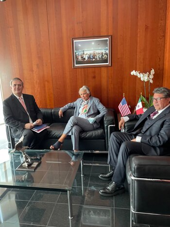 Los promotores de la cuarta