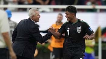 Luis Romo defiende a Julián Quiñones por su polémica declaración sobre Javier Aguirre