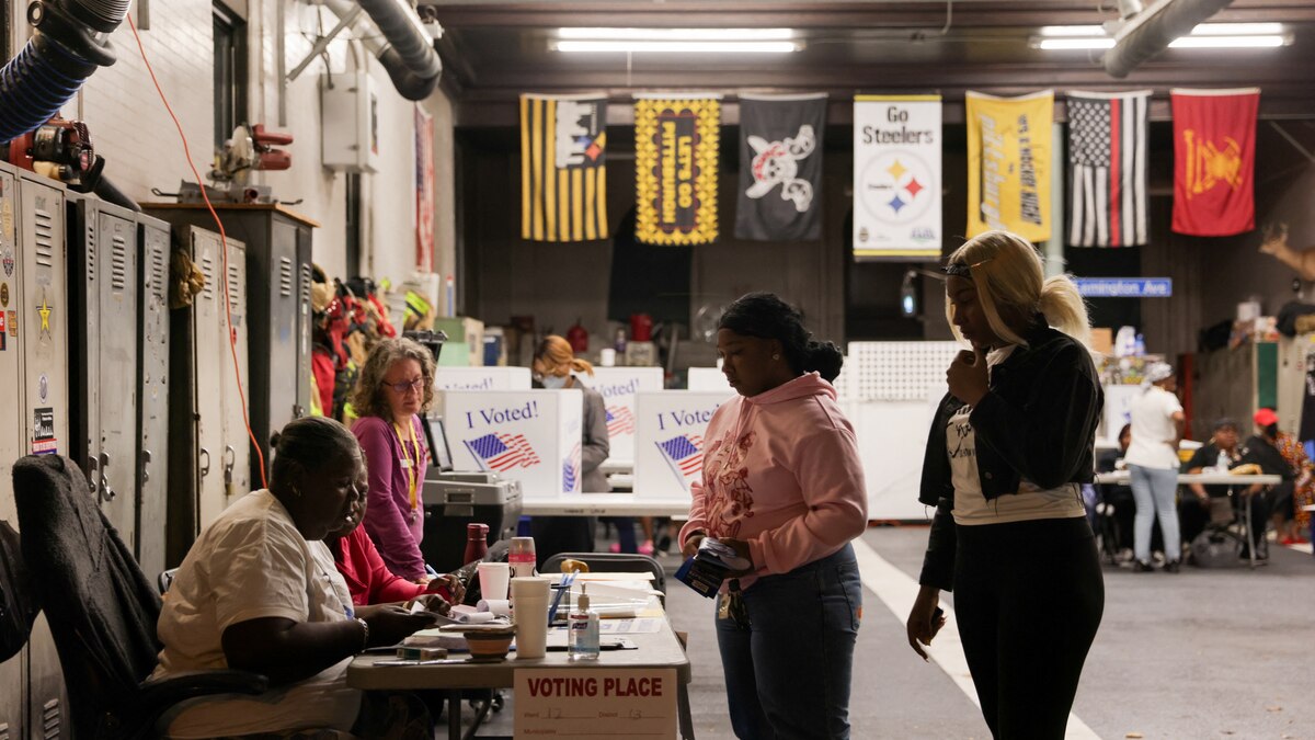 Amenazas falsas de bomba en centros de votación de varios estados clave empañaron una jornada electoral tranquila