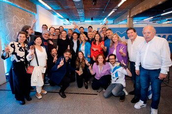 Axel Kicillof y parte de