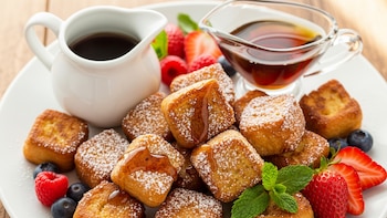 Mini tostadas francesas: el desayuno dulce y crujiente que se prepara en pocos minutos