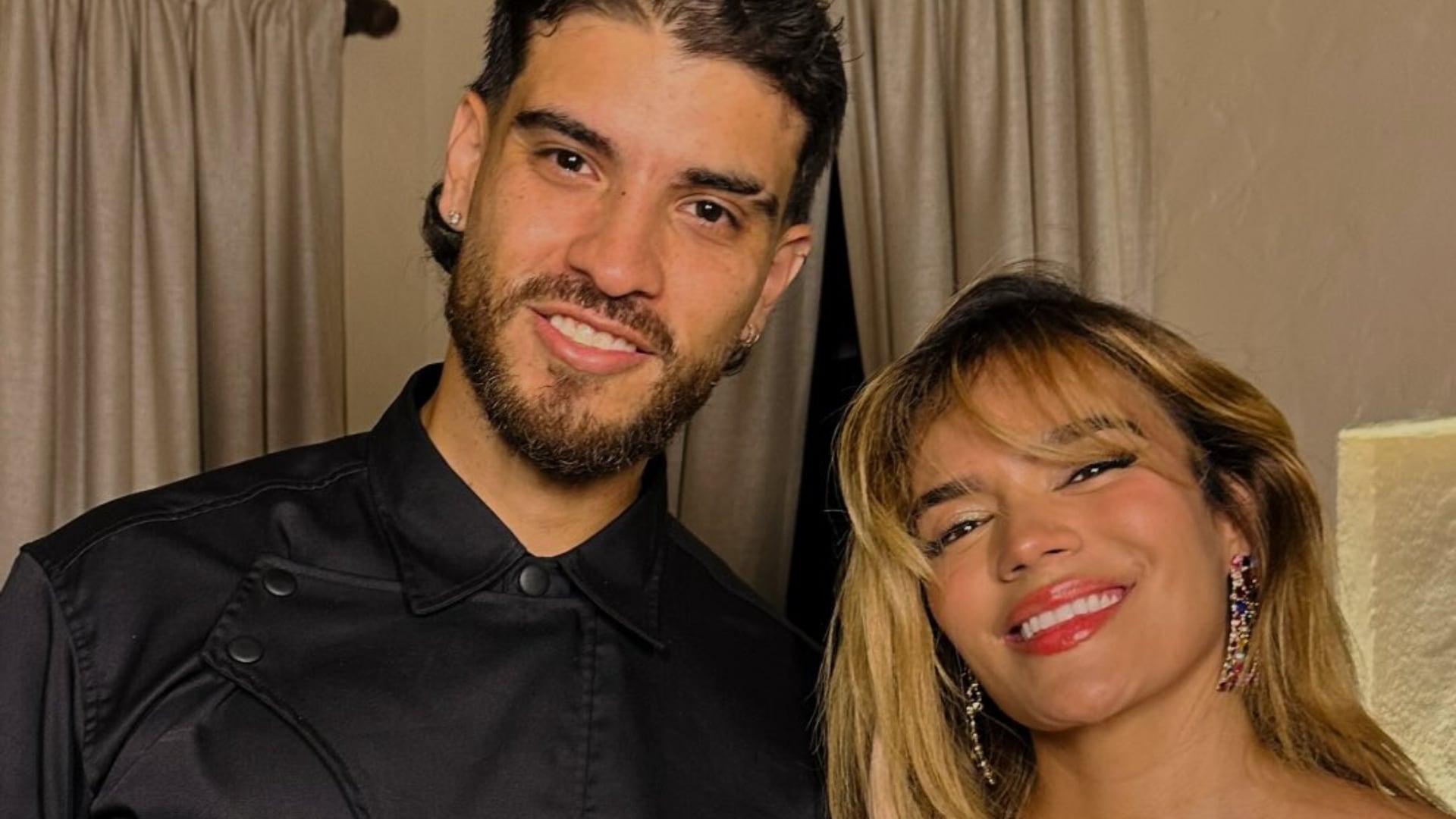 El chef Emilio Valencia, con casi dos décadas de experiencia, lidera el proyecto gastronómico de Karol G en Medellín - crédito @emiliovalenciachef/ Instagram