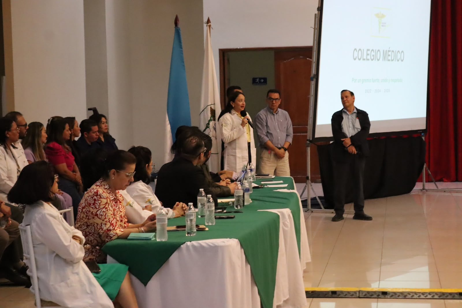 Unos 158 médicos tenían contratos pendientes de pago hasta el martes, según los registros de la Secretaría de Salud. (Foto: Cortesía)
