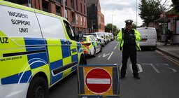 Un hombre armado con un cuchillo intentó entrar en la embajada de Israel en Londres: fue imputado por terrorismo