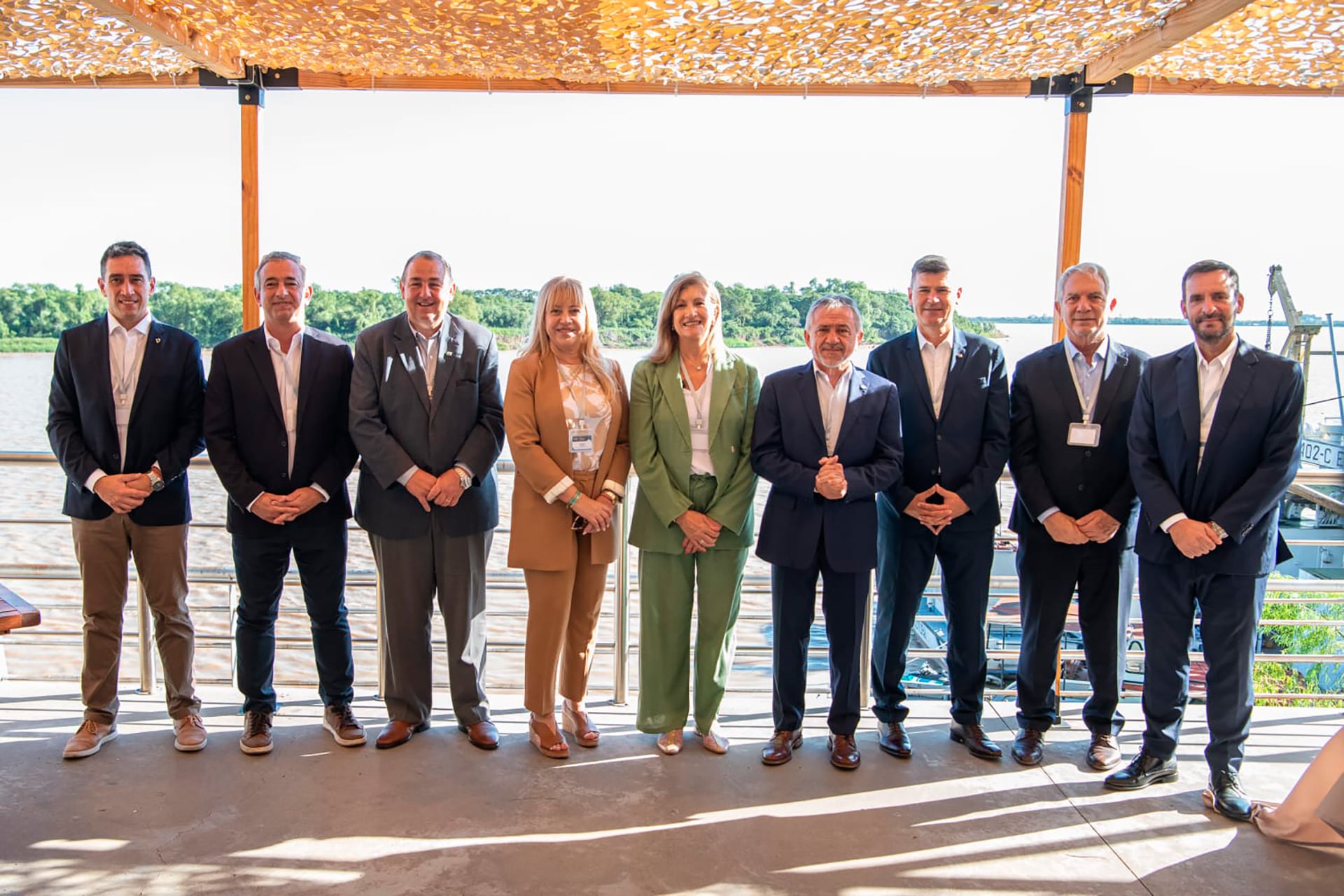 Los intendentes le hicieron reclamos al gobierno nacional, con la coparticipación como punto central