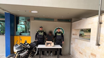 Autoridades incautaron un arma traumática y recuperaron una pulsera tras el robo denunciado en Usaquén: así fue detenido el delincuente