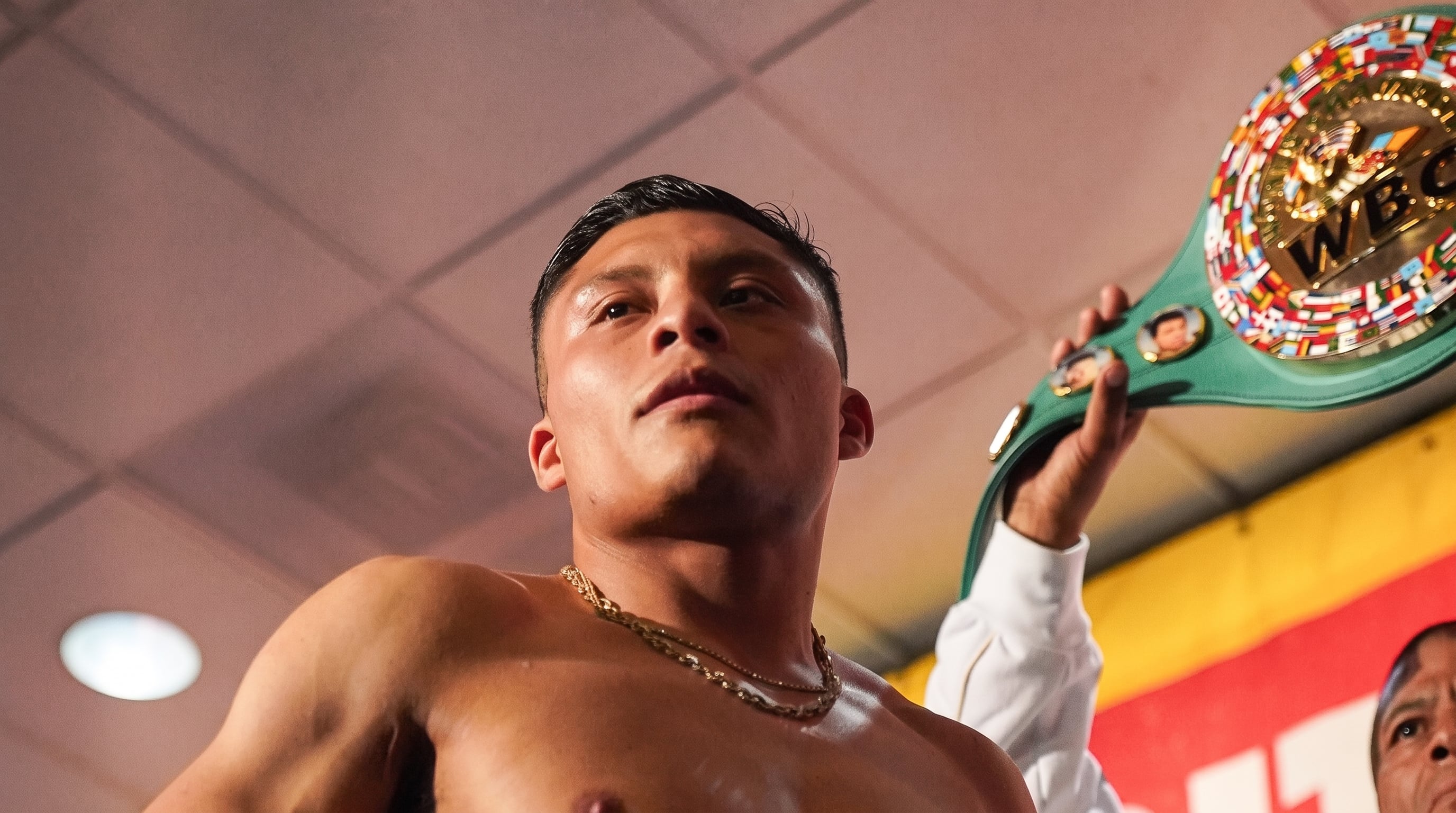 La victoria en seis asaltos sostiene al Pitbull como campeón interino de las 140 libras y lo deja con opciones de revancha. (Instagram/ @isaacpitbullcruz)