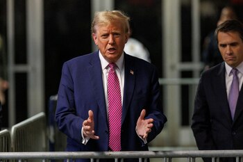 Trump cargó contra la Justicia a su salida del tribunal (REUTERS)