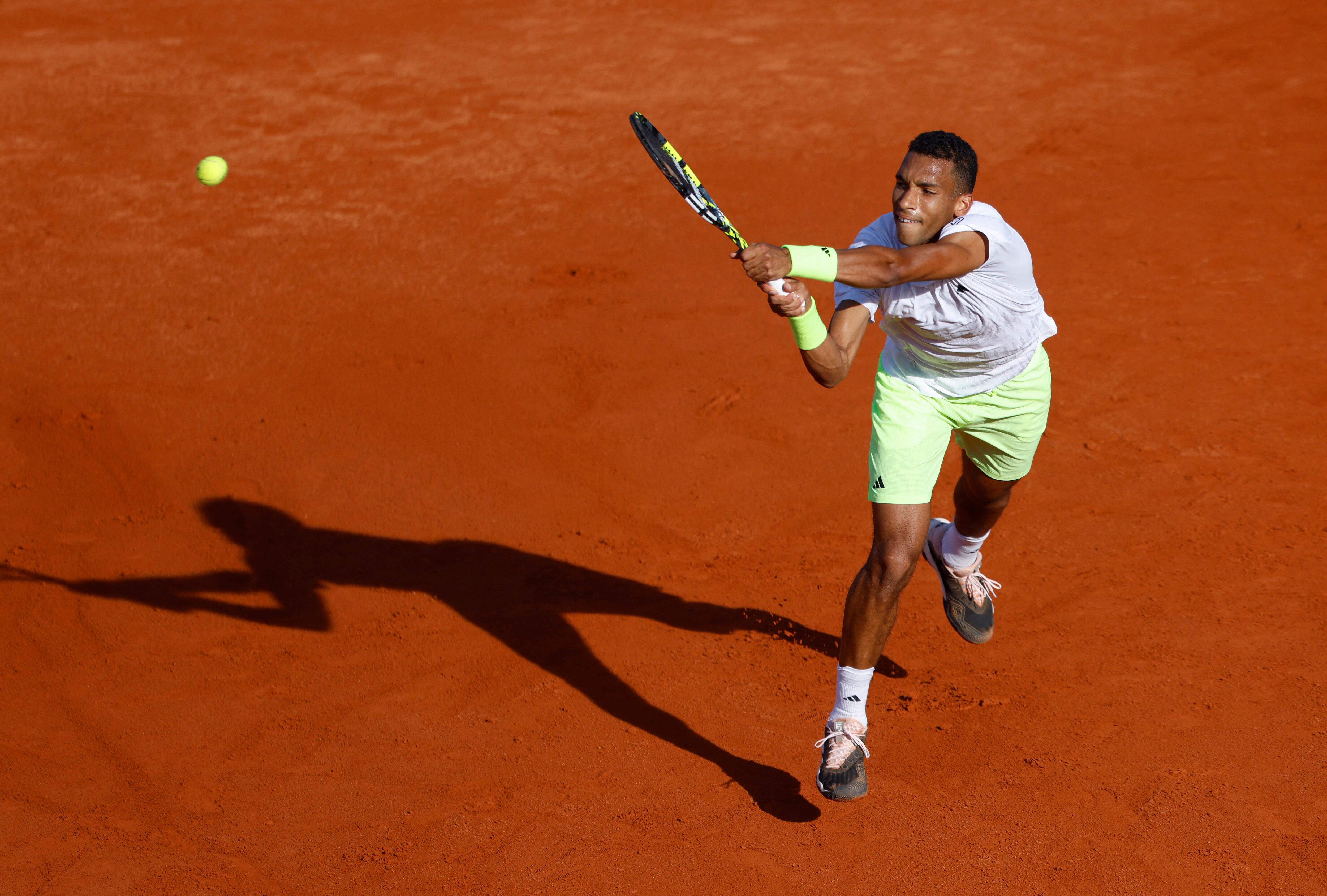 Felix Auger-Aliassime no pudo con la tenasidad de Mariano Navone en el ATP 500 de Múnich (Foto: REUTERS/Michaela Stache)