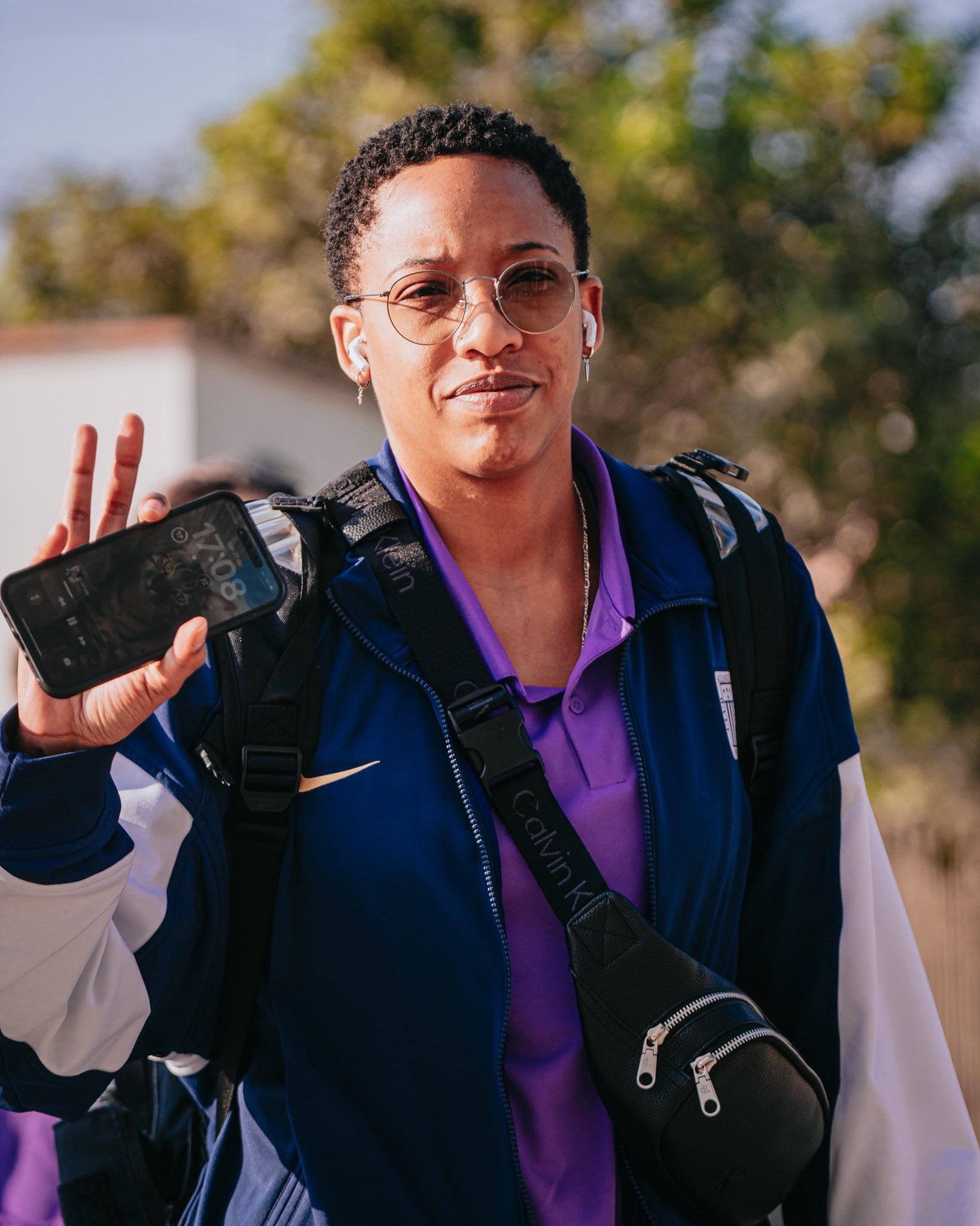 Jugadoras de Alianza Lima llegando al Polideportivo Lucha Fuentes.
