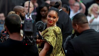 La cantante ayudará tanto a