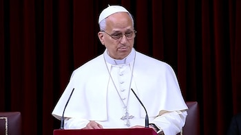 En España el papa fue ovacionado durante siete minutos en el congreso de los diputados