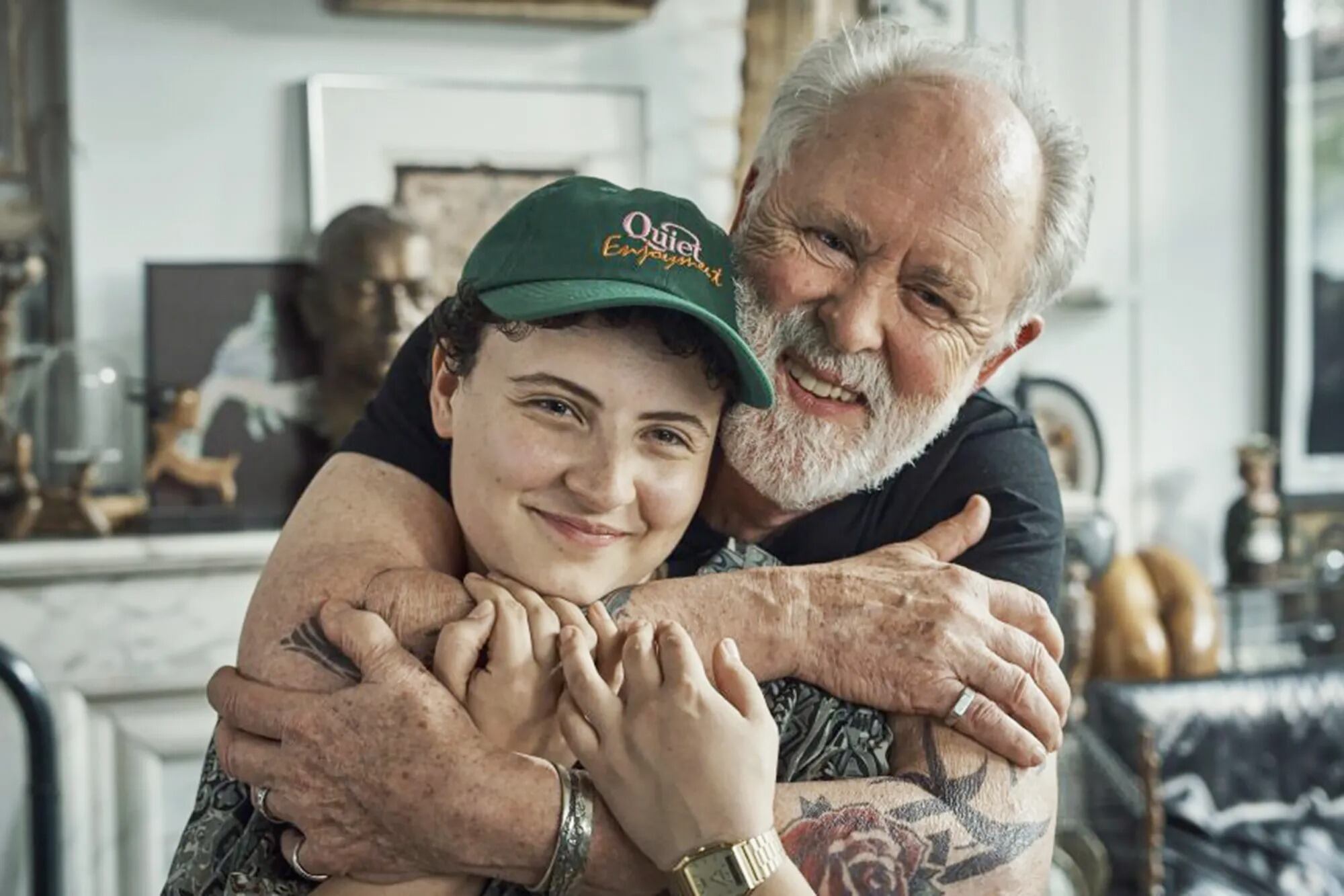 Aud Mason-Hyde y John Lithgow en una escena de Jimpa (Kino Lorber)