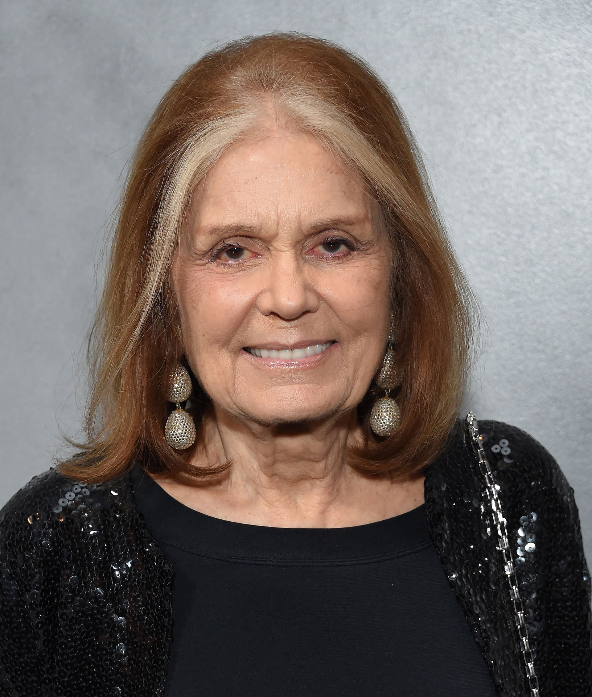 Las memorias “An Unexpected Life” recorren la infancia de Gloria Steinem en Ohio, su despertar político y su ascenso en el feminismo de la segunda ola