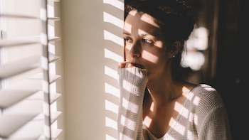 La rumiación mental provoca incomodidad y deteriora la calidad de vida, ya que es casi imposible apartar estas ideas fugaces que absorbe el cerebro para recurrir a ellas constantemente