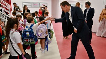 Jorge Brito saluda a los