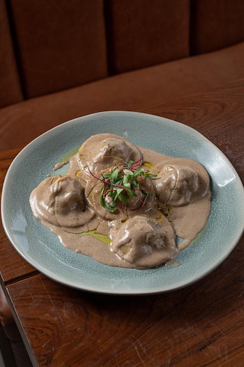 Algunas opciones incluyen dj's en