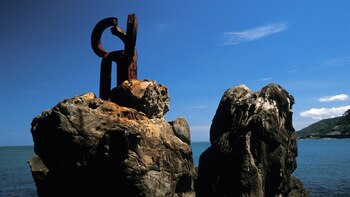 "El peine del viento", una