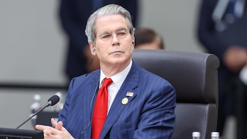 EEUU vincula el "colapso financiero