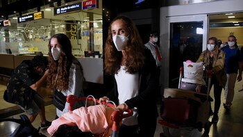 Cientos de personas volvieron a