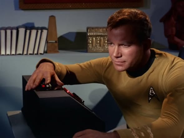 Star Trek se emitió entre 1966 y 1969 y el capitán Kirk, interpretado por William Shatner, definió una figura central de la franquicia