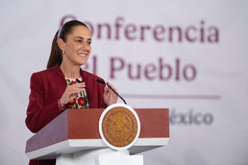 La presidenta Claudia Sheinbaum durante 'La Mañanera' de este jueves 9 de abril. (Crédito: Gobierno de México)