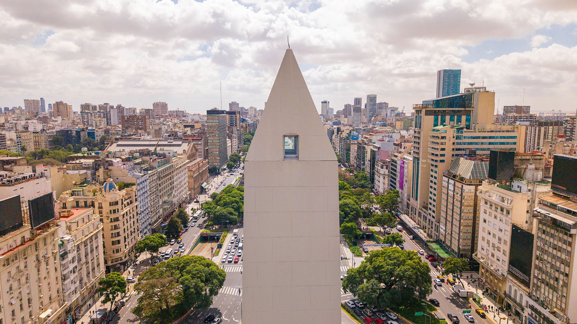 La apertura del mirador del Obelisco de Buenos Aires permite experimentar el monumento desde adentro.