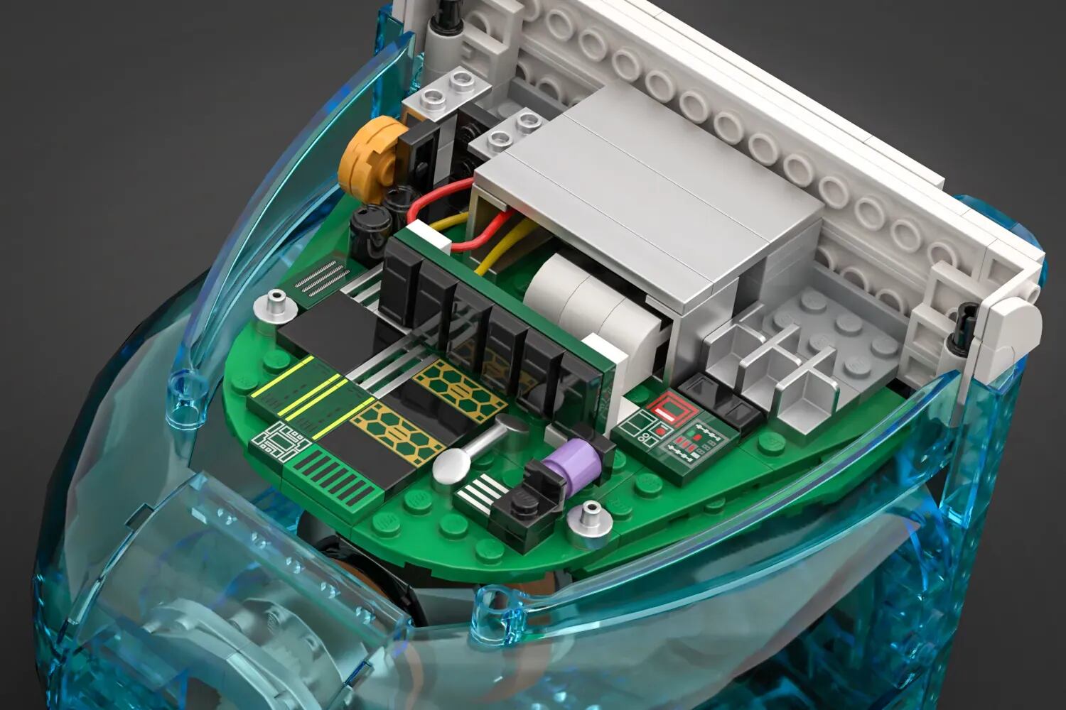 Teclado, ratón circular “hockey puck” y componentes fieles al original reavivan la pasión por el hardware clásico, conquistando a una nueva generación de usuarios y nostálgicos de la marca - crédito Ideas Lego