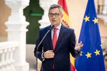02/09/2026 El ministro de la Presidencia, Justicia y Relaciones con las Cortes, Félix Bolaños, atiende a los medios de comunicación, en el Palacio de Parcent, a 2 de septiembre de 2026, en Madrid (España). Bolaños ha pedido "máxima cautela" sobre el informe de la Policía Nacional que situaría a Marruecos detrás de la entrada de miles de inmigrantes en Ceuta a finales de julio y ha negado que el Gobierno haya escondido información sobre esa supuesta implicación.
POLITICA
A. Pérez Meca - Europa Press