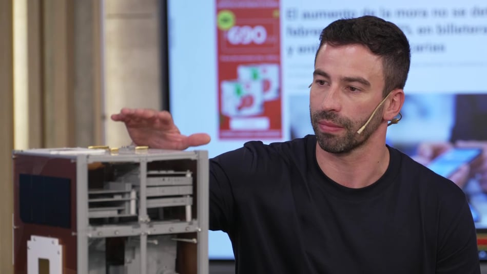 El satélite Atenea, desarrollado en una universidad pública argentina, es el objeto nacional que llegó más lejos en el espacio, a 70 mil kilómetros de distancia (Infobae en Vivo)