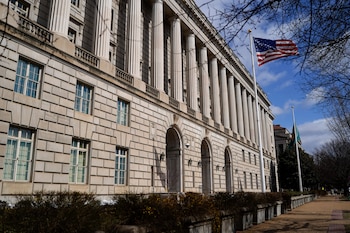 El IRS permite solicitar una prórroga hasta el 15 de octubre, pero exige abonar los impuestos adeudados antes del plazo oficial (REUTERS/Kent Nishimura)