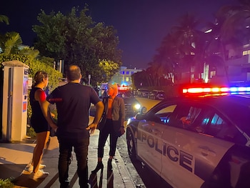 La policía en el edificio