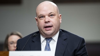 Trump designa a Adam Telle como secretario interino del Ejército tras la renuncia de Dan Driscoll